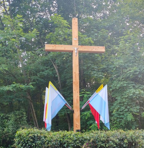 Poświęcenie kapliczki i Krzyża w Dąbrowie